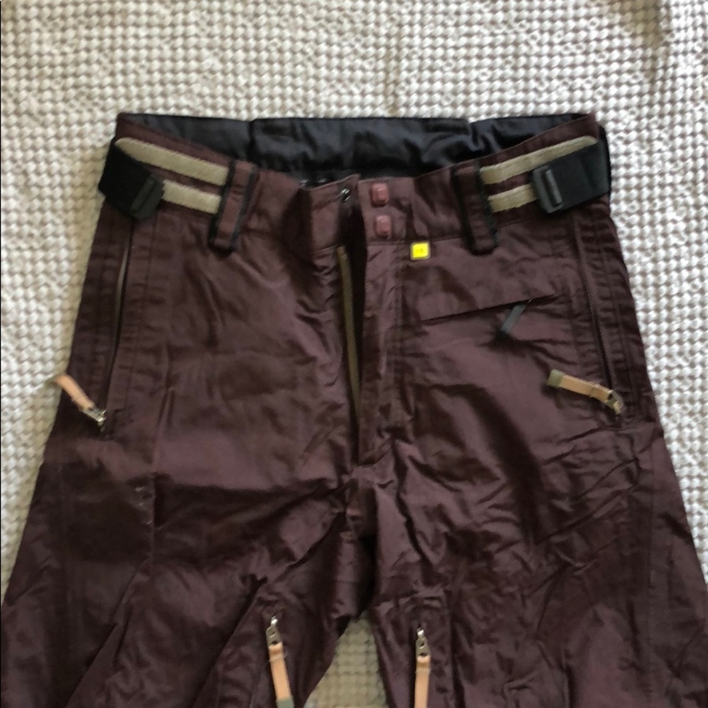 Snowboard pants